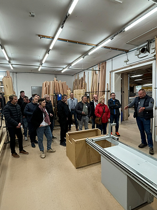 Werksführung in den Hallen der Kubasch GmbH in Mirow